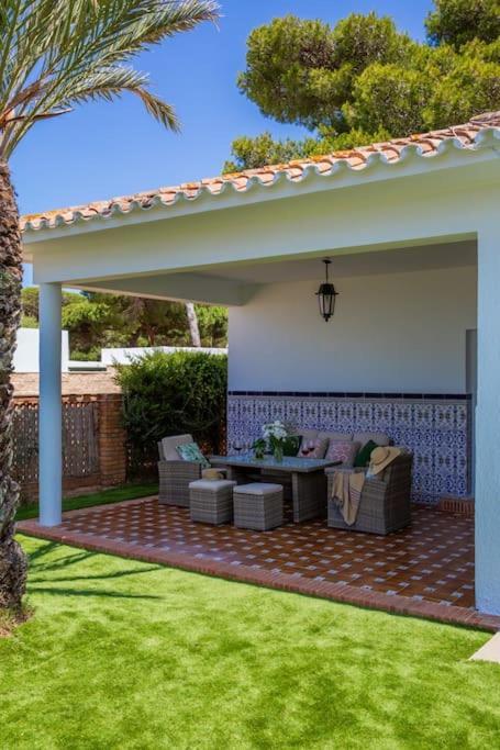 Вилла Casa De Meca, A 100M De La Playa Лос-Каньос-де-Мека Экстерьер фото
